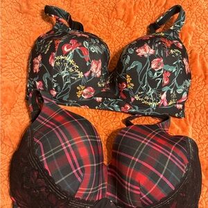 NEW Cacique Black Floral and Red Plaid Bra Set